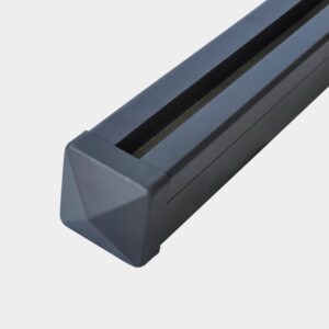 WPC ograjni steber z aluminijastim pokrovom